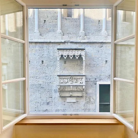 Amazing San Lorenzo 19, Rolli Palace Unesco - Stunning View Overlooking The Cathedral - Free Private Parking- Genoa Exterior photo