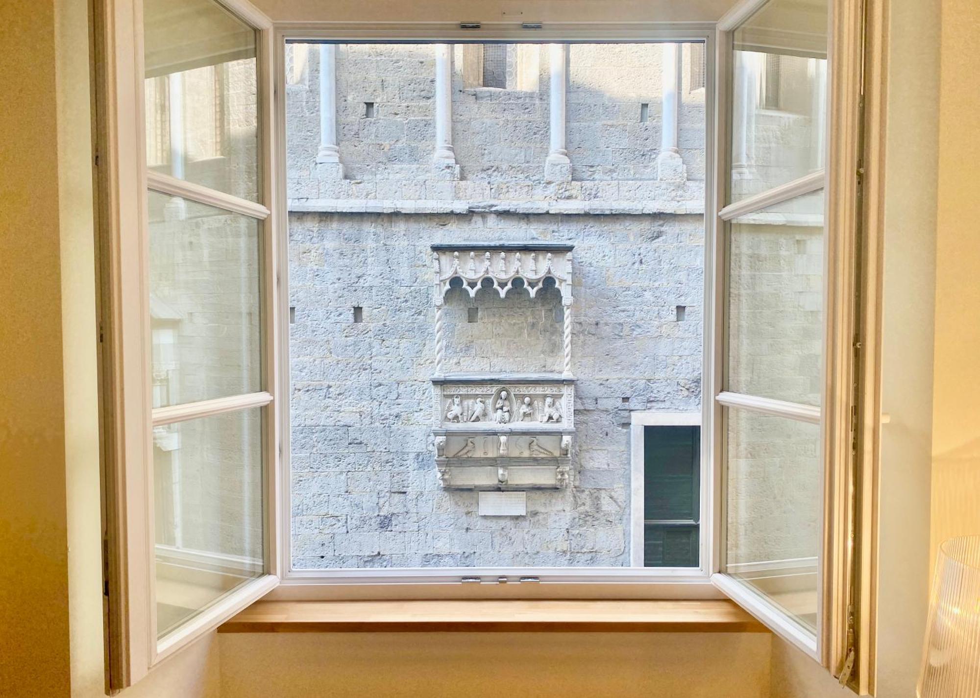 Apartment Amazing San Lorenzo 19, Rolli Palace Unesco - Stunning View Overlooking The Cathedral - Free Private Parking-