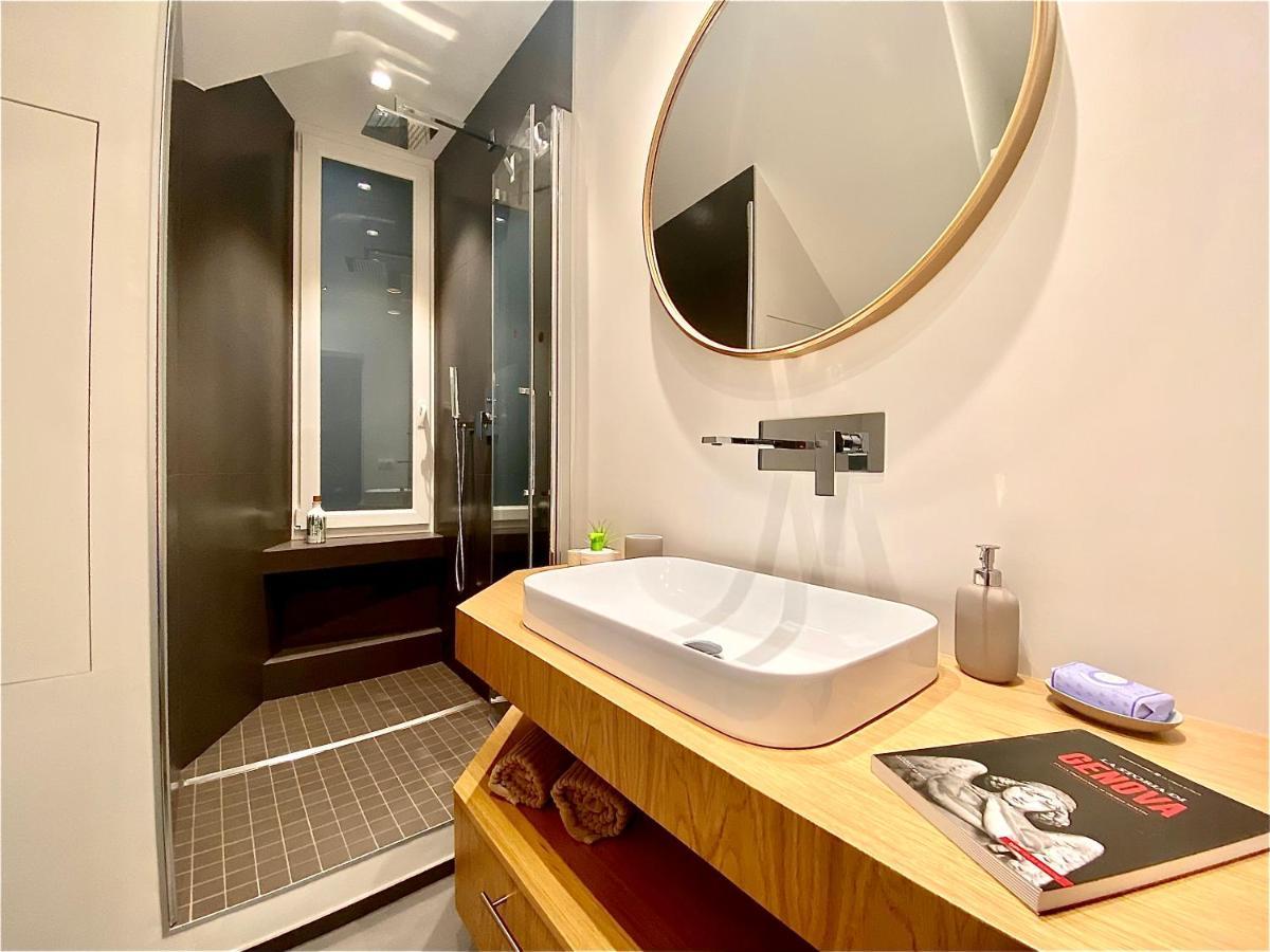 Amazing San Lorenzo 19, Rolli Palace Unesco - Stunning View Overlooking The Cathedral - Free Private Parking-