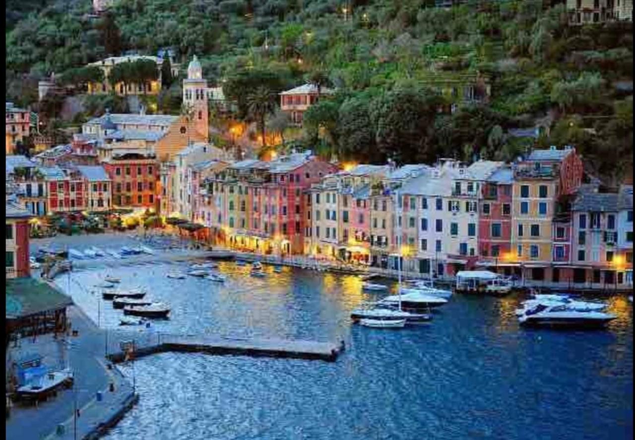 Apartment Amazing San Lorenzo 19, Rolli Palace Unesco - Stunning View Overlooking The Cathedral - Free Private Parking- *
