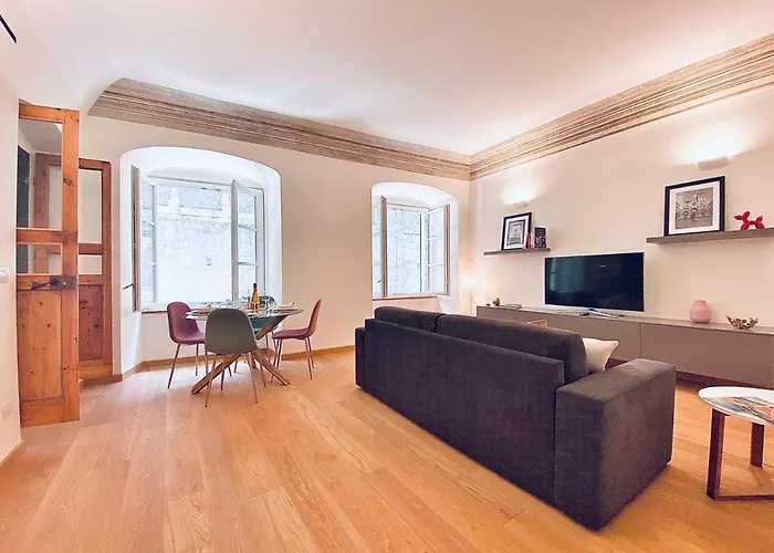 Amazing San Lorenzo 19, Rolli Palace Unesco - Stunning View Overlooking The Cathedral - Free Private Parking-