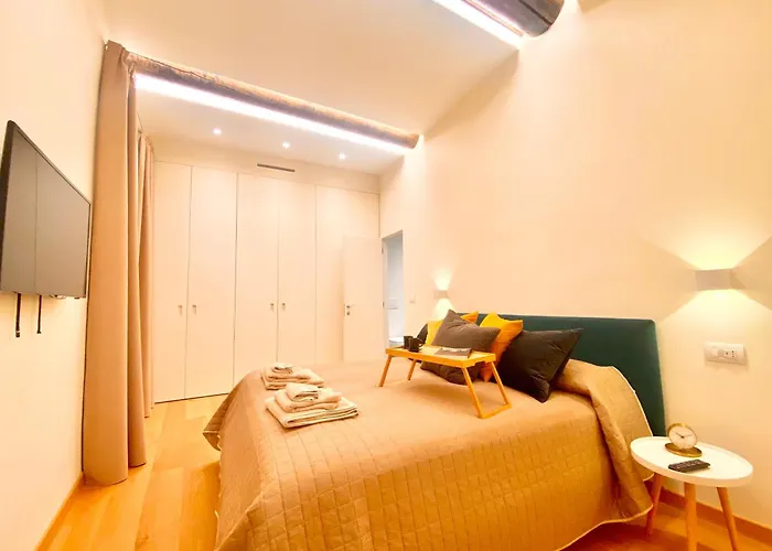 Amazing San Lorenzo 19, Rolli Palace Unesco - Stunning View Overlooking The Cathedral - Free Private Parking-