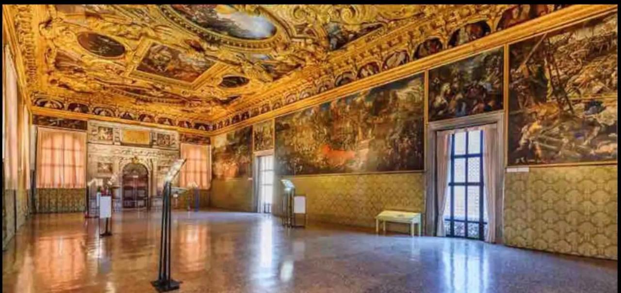 Amazing San Lorenzo 19, Rolli Palace Unesco - Stunning View Overlooking The Cathedral - Free Private Parking- * Genoa